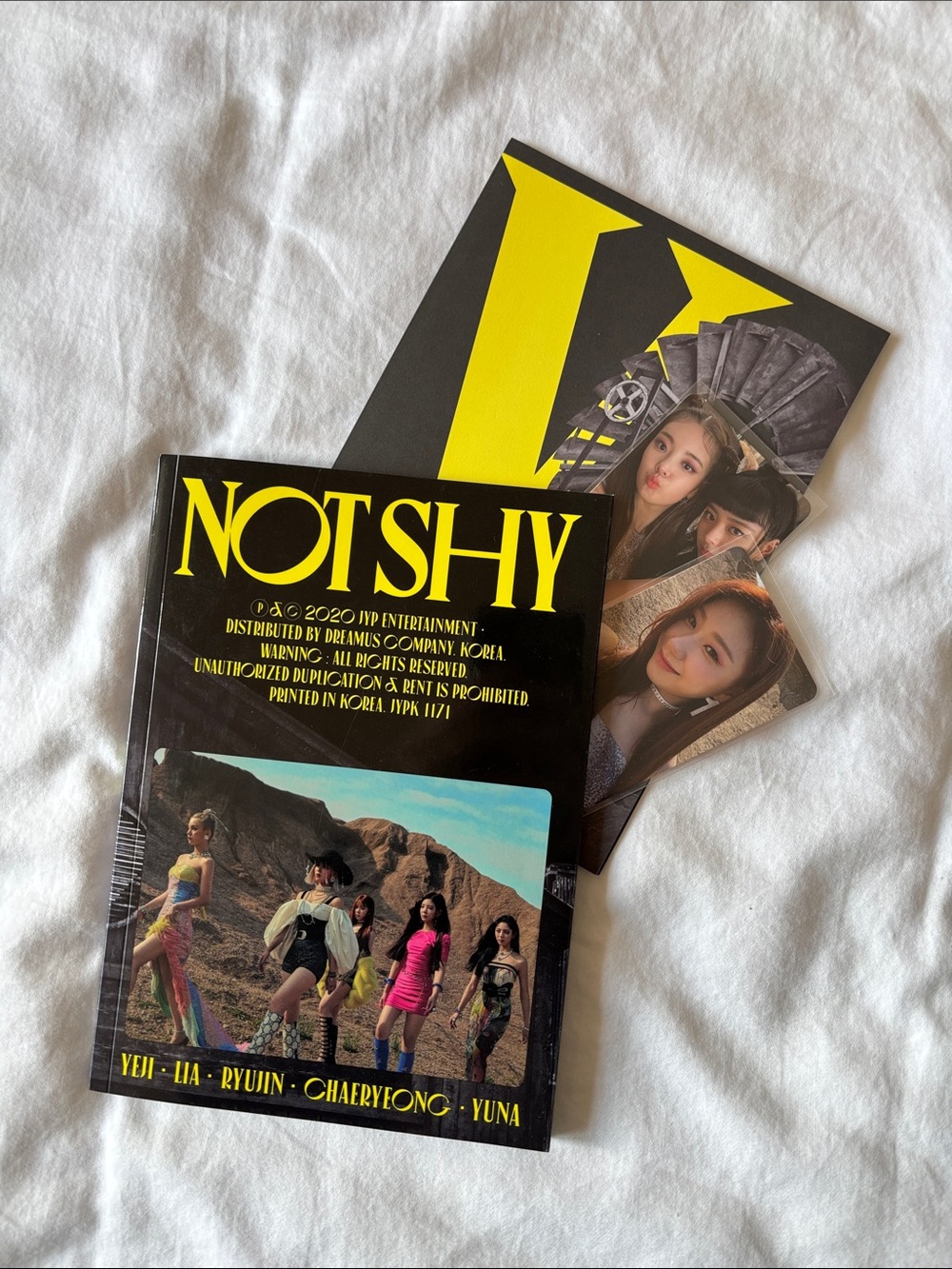 Itzy “Not Shy” Album